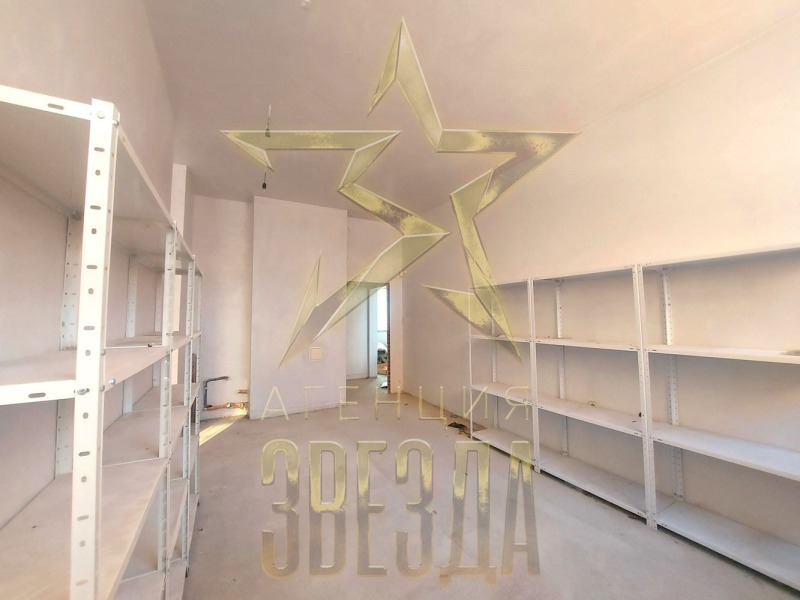 Издаје се  Схоп Пловдив , Каршијака , 120 м2 | 14342074