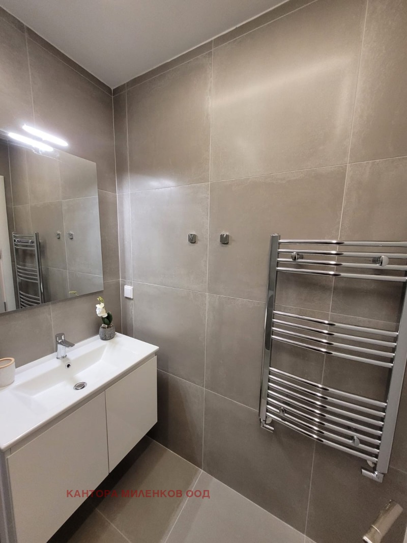 Дава под наем 2-СТАЕН, гр. София, Център, снимка 2 - Апартаменти - 52605752