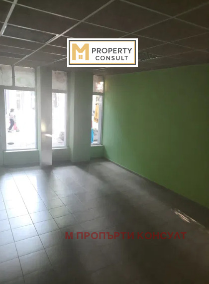 Дава под наем МАГАЗИН, гр. Плевен, Идеален център, снимка 4 - Магазини - 52611017