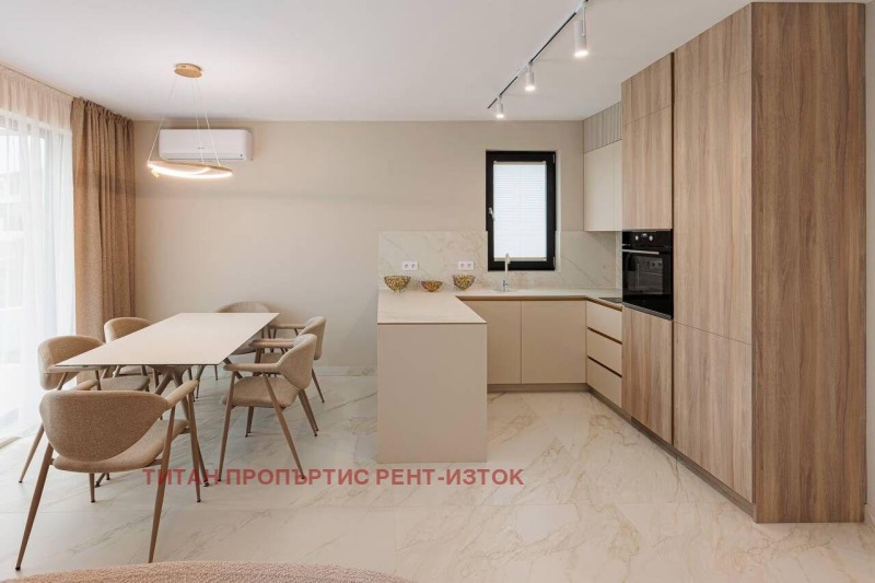 Дава под наем КЪЩА, гр. Бургас, Сарафово, снимка 2 - Къщи - 52439947