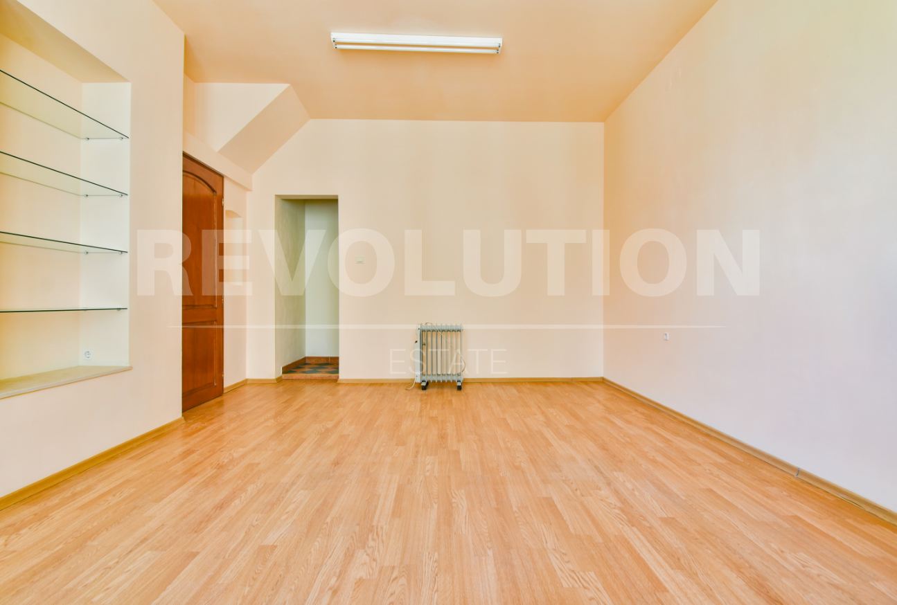 Дава под наем 3-СТАЕН, гр. София, Център, снимка 2 - Апартаменти - 48046418