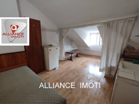 Attic Mladost 1, Sofia 4