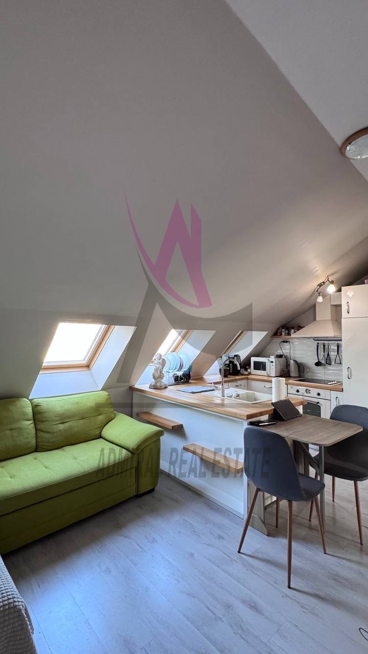 Дава под нем  3-стаен, град Варна, Победа •  600 EUR • ID 20256020 — holmes.bg - [1] 