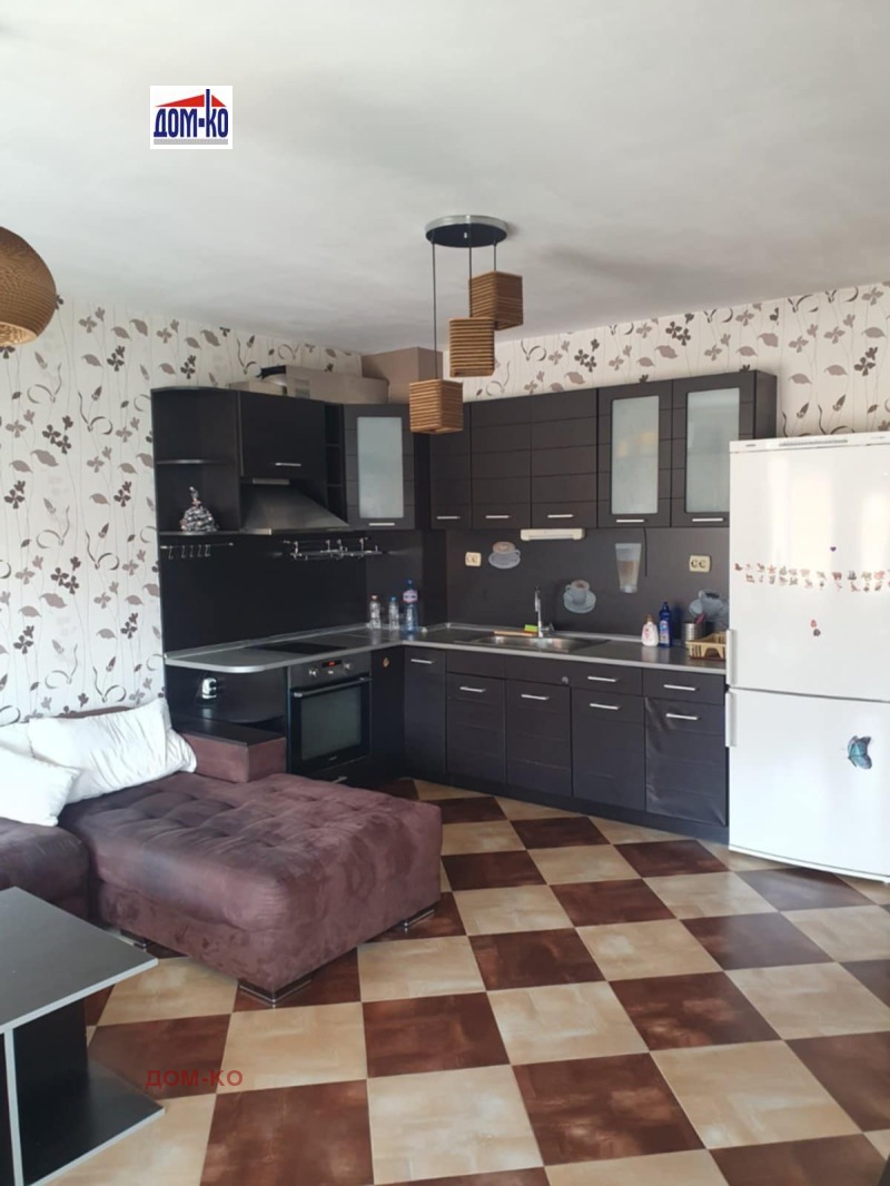 В аренду  2 спальни Пазарджик , Център , 90 кв.м | 74936712