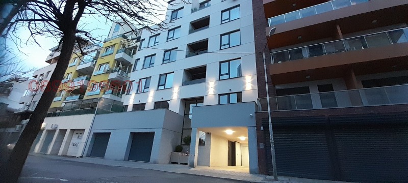 Дава под наем ГАРАЖ, ПАРКОМЯСТО, гр. София, Център, снимка 11 - Гаражи и паркоместа - 53330176