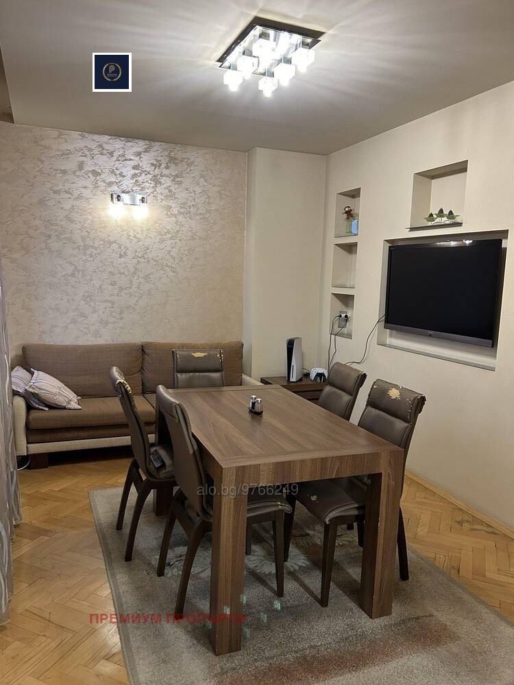 Te huur  3+ slaapkamer Plovdiv , Vastanitsjeski , 92 m² | 33492618