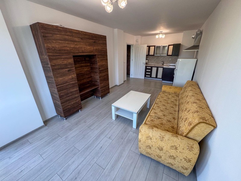 Da affittare  1 camera da letto Burgas , Izgrev , 60 mq | 73776705