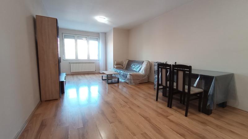 Дава под нем  2-стаен, град София, Младост 2 •  580 EUR • ID 27753487 — holmes.bg - [1] 