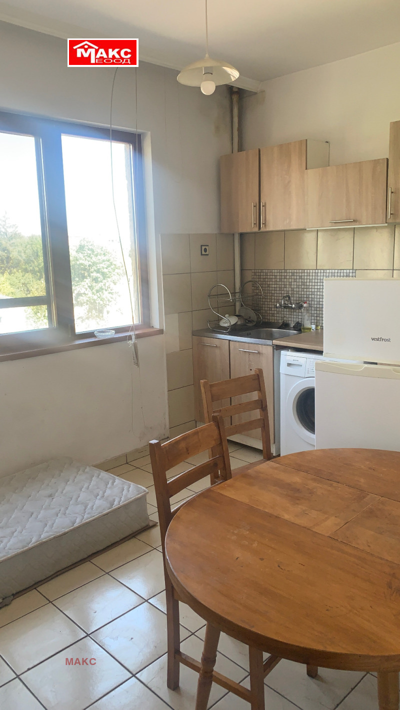 Zu vermieten  1 Schlafzimmer Pernik , Zentar , 72 qm | 60554363