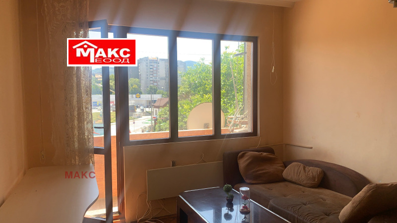 Zu vermieten  1 Schlafzimmer Pernik , Zentar , 72 qm | 60554363 - Bild [6]