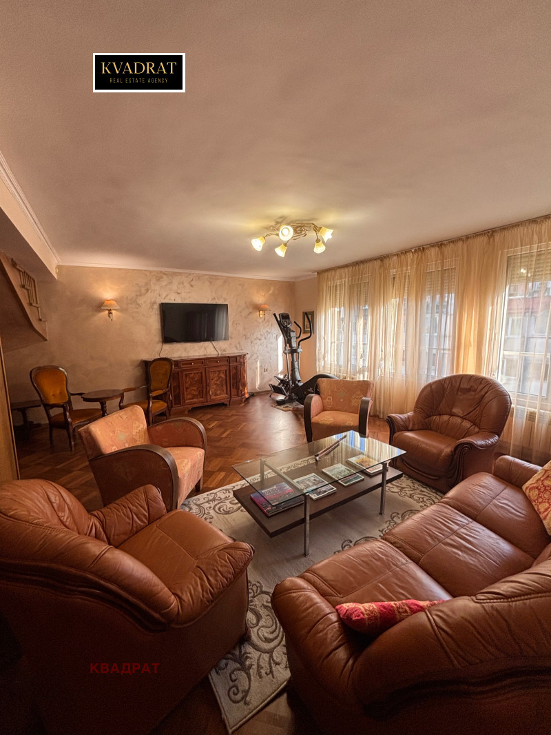 Дава под Наем 4-СТАЕН в град София, Белите брези - 139 кв.м / 1 400 € » 2 738.16 лв., КВАДРАТ