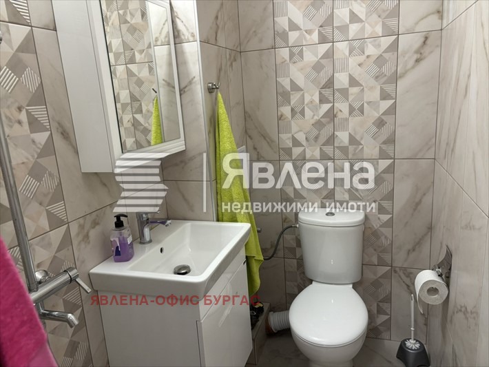 Дава под наем 3-СТАЕН, гр. Бургас, Славейков, снимка 16 - Апартаменти - 52656626