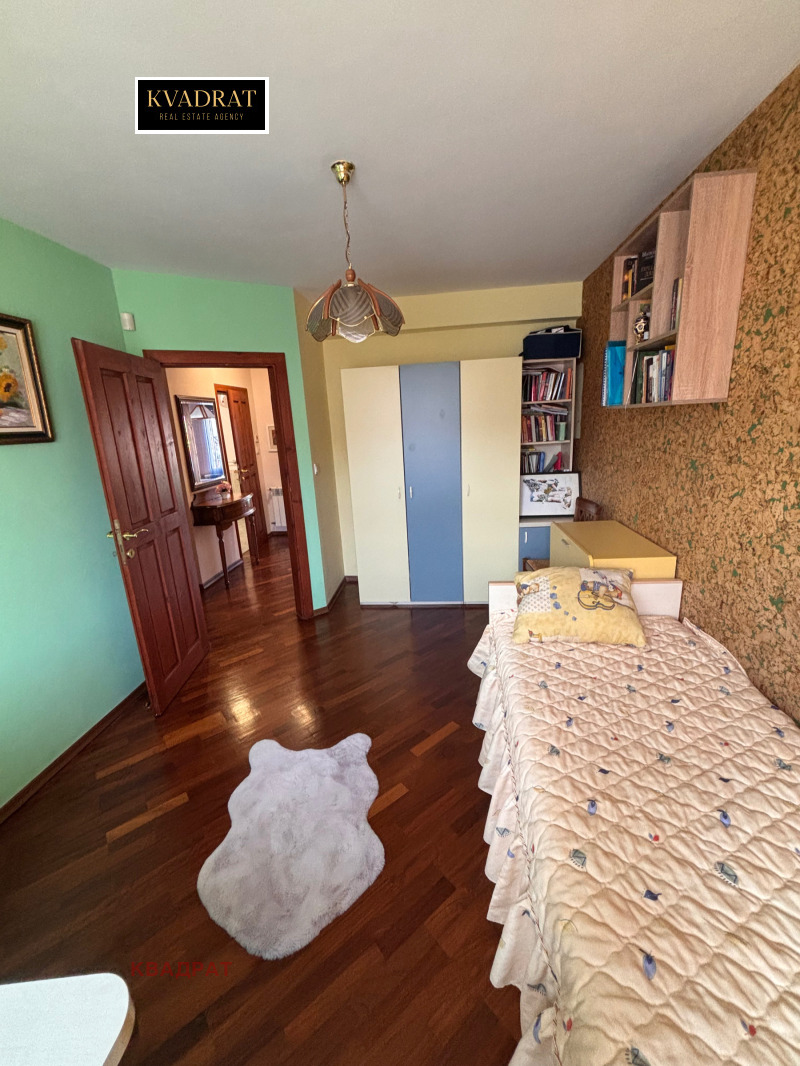 Дава под наем 4-СТАЕН, гр. София, Белите брези, снимка 13 - Апартаменти - 52859922