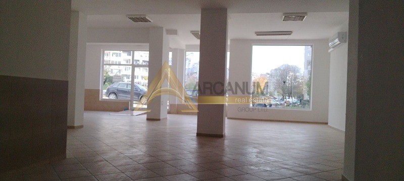 Дава под наем МАГАЗИН, гр. Варна, Владислав Варненчик 1, снимка 5 - Магазини - 52548879