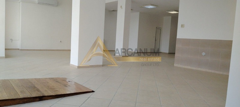 Дава под наем МАГАЗИН, гр. Варна, Владислав Варненчик 1, снимка 3 - Магазини - 52548879