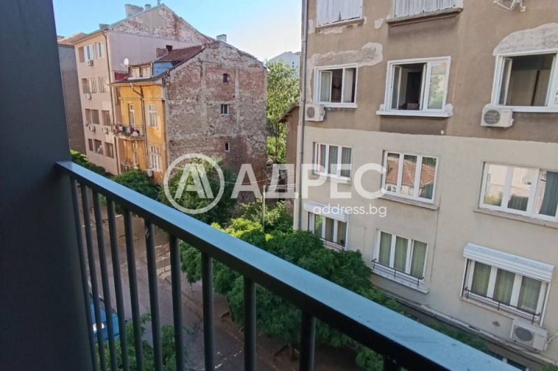 Издаје се  2 спаваће собе Софија , Центар , 80 м2 | 47054987 - слика [11]