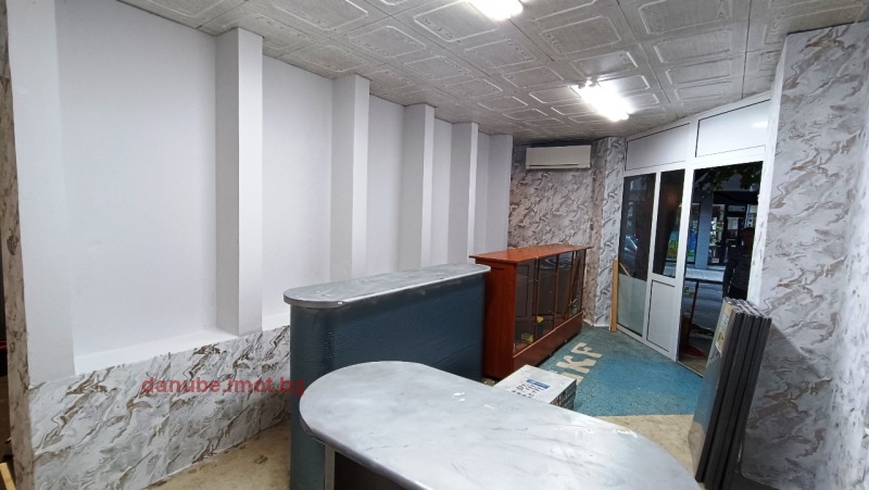 Дава под наем МАГАЗИН, гр. Русе, Център, снимка 3 - Магазини - 52991936