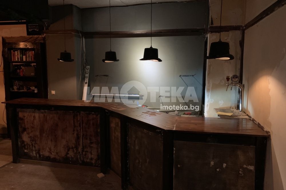 Дава под наем МАГАЗИН, гр. София, Център