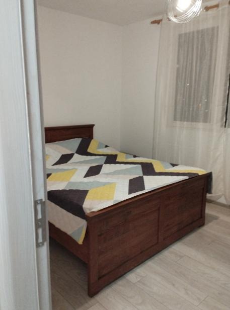 Дава под нем  2-стаен, град София, Люлин - център •  499 EUR • ID 43327556 — holmes.bg - [1] 