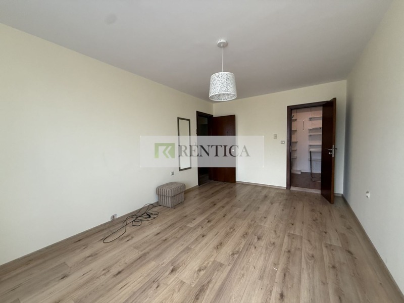 De inchiriat  2 dormitoare Varna , Țentâr , 130 mp | 99087940 - imagine [11]