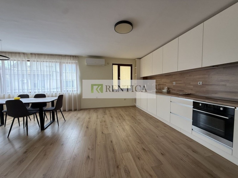De inchiriat  2 dormitoare Varna , Țentâr , 130 mp | 99087940 - imagine [3]