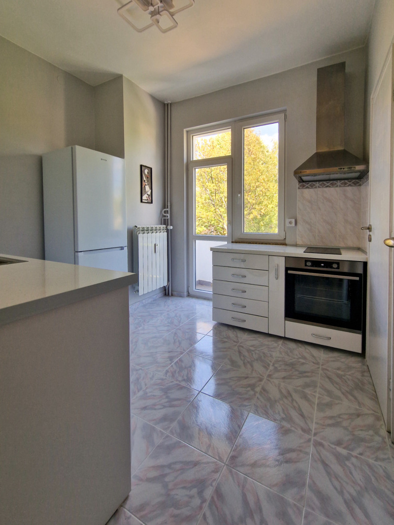Kiadó  2 hálószobás Sofia , Centar , 100 négyzetméter | 22412572 - kép [10]
