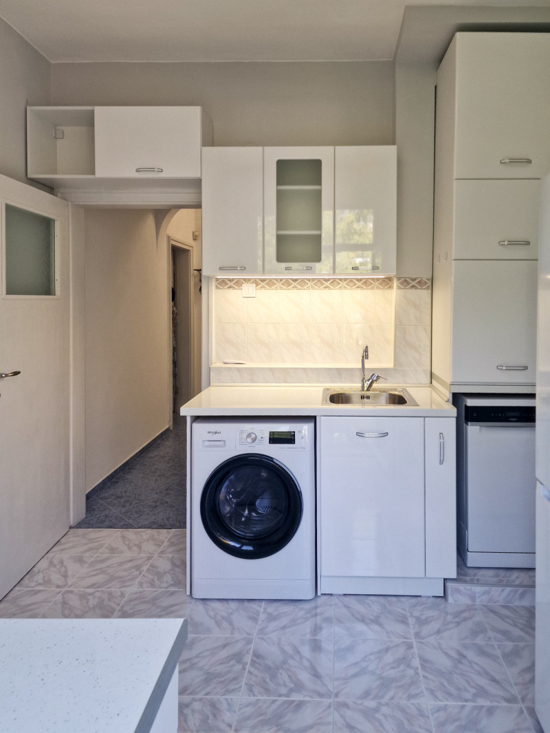Kiadó  2 hálószobás Sofia , Centar , 100 négyzetméter | 22412572 - kép [11]