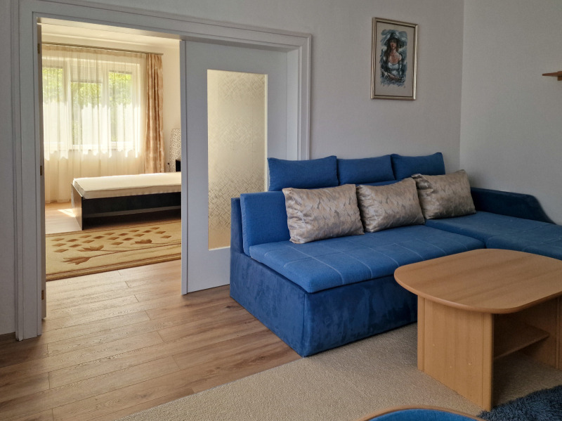 Kiadó  2 hálószobás Sofia , Centar , 100 négyzetméter | 22412572 - kép [2]