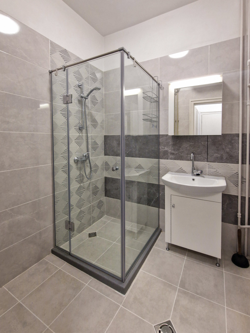 Kiadó  2 hálószobás Sofia , Centar , 100 négyzetméter | 22412572 - kép [9]