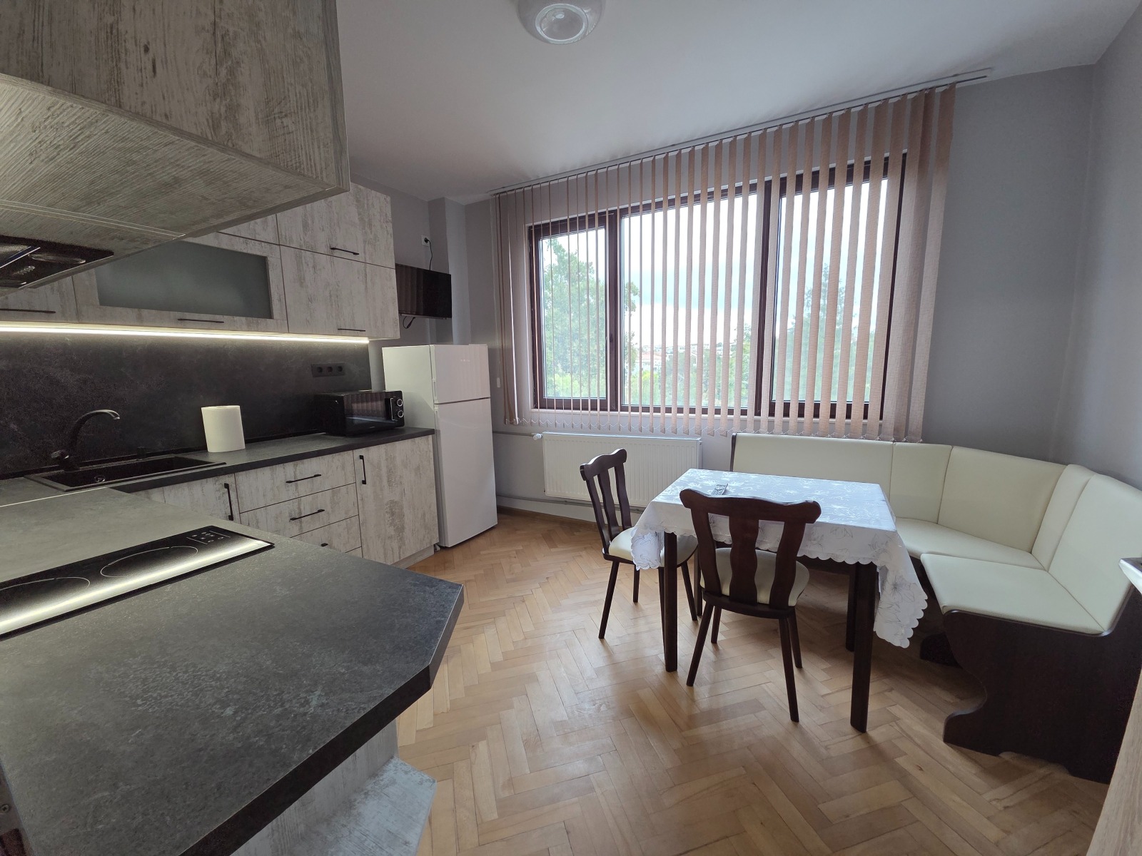 Дава под наем 2-СТАЕН, гр. Плевен, Идеален център, снимка 11 - Апартаменти - 53885028