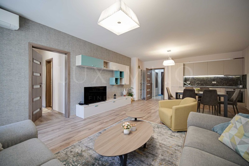 Издаје се  2 спаваће собе Софија , Красно село , 98 м2 | 36027939