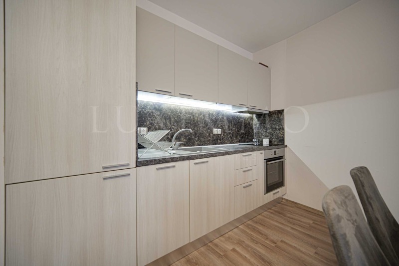 Издаје се  2 спаваће собе Софија , Красно село , 98 м2 | 36027939 - слика [4]
