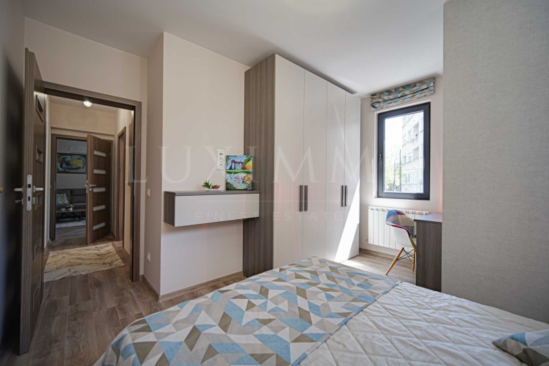 Издаје се  2 спаваће собе Софија , Красно село , 98 м2 | 36027939 - слика [10]