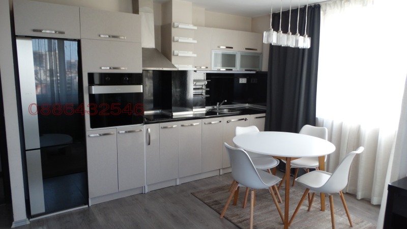 Издаје се  2 спаваће собе Софија , Витоша , 70 м2 | 45032579