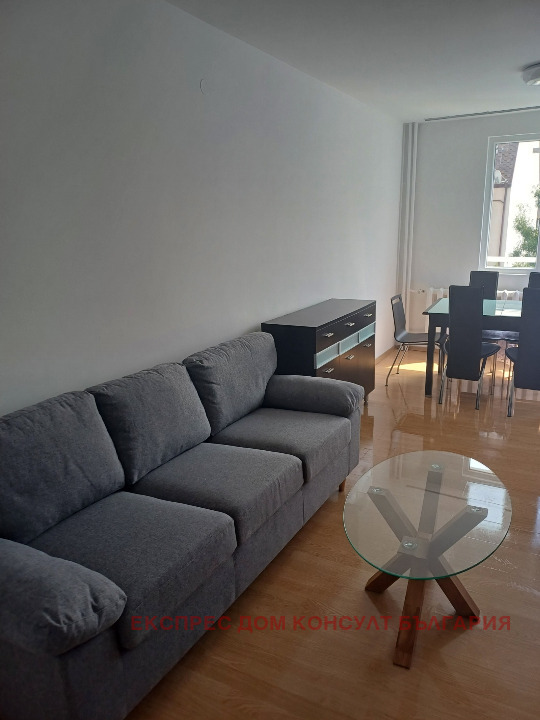 En renta  1 dormitorio Sofia , Zona B-19 , 74 metros cuadrados | 71350874 - imagen [2]