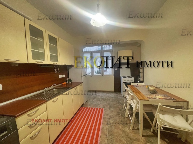 Дава под наем 2-СТАЕН, гр. София, Лозенец, снимка 2 - Апартаменти - 53199012