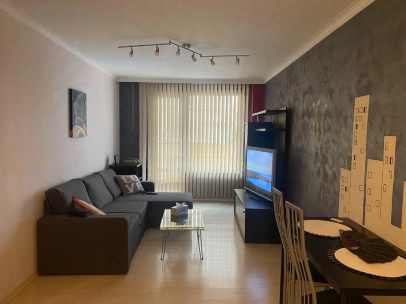 Til leje  1 soveværelse Sofia , Borovo , 70 kvm | 84557294 - billede [2]