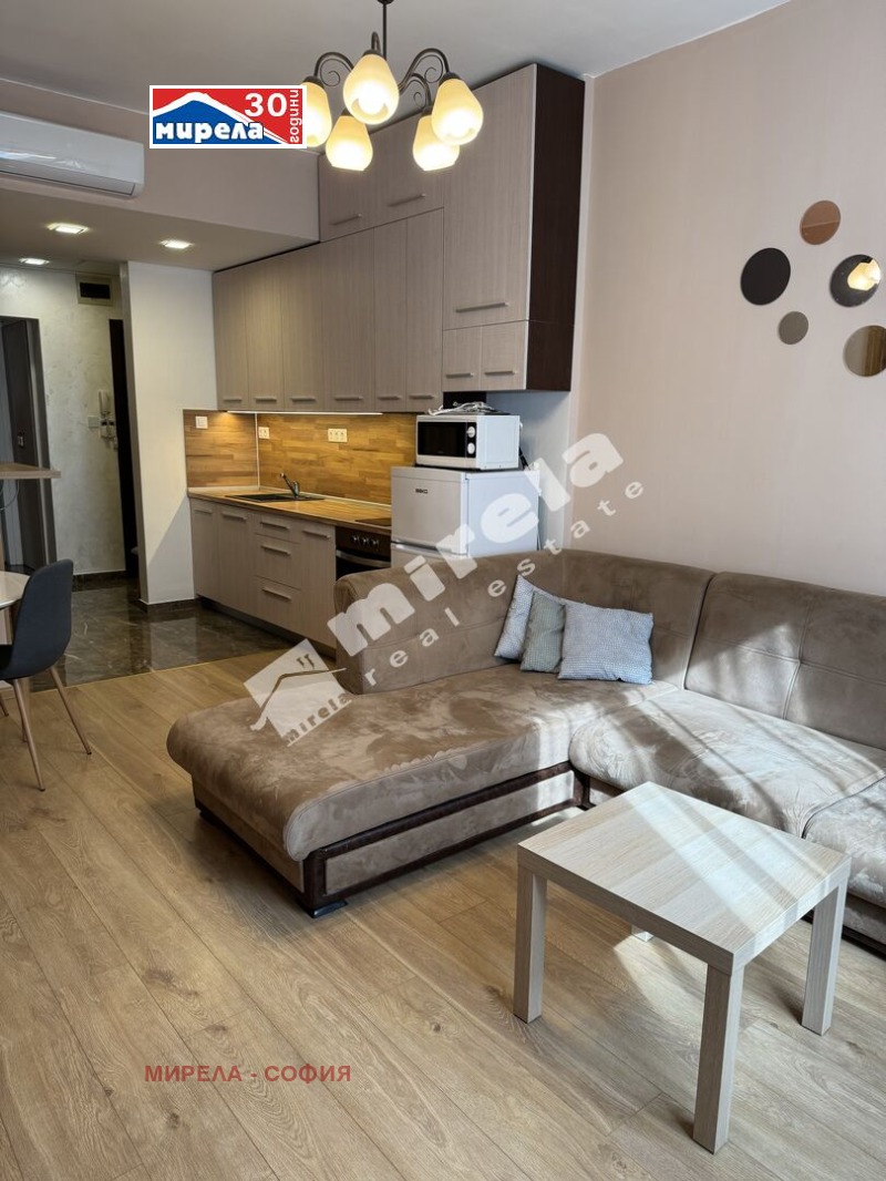 Zu vermieten  3 Schlafzimmer Sofia , Zentar , 100 qm | 84203135 - Bild [6]