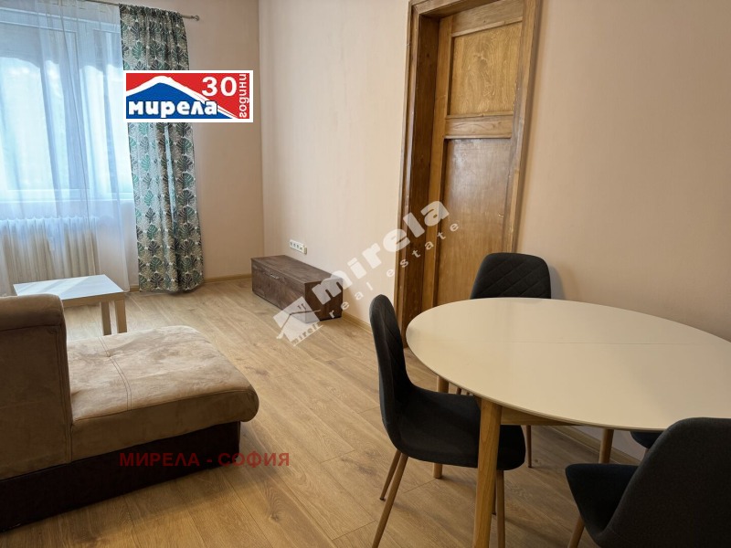 Zu vermieten  3 Schlafzimmer Sofia , Zentar , 100 qm | 84203135 - Bild [3]