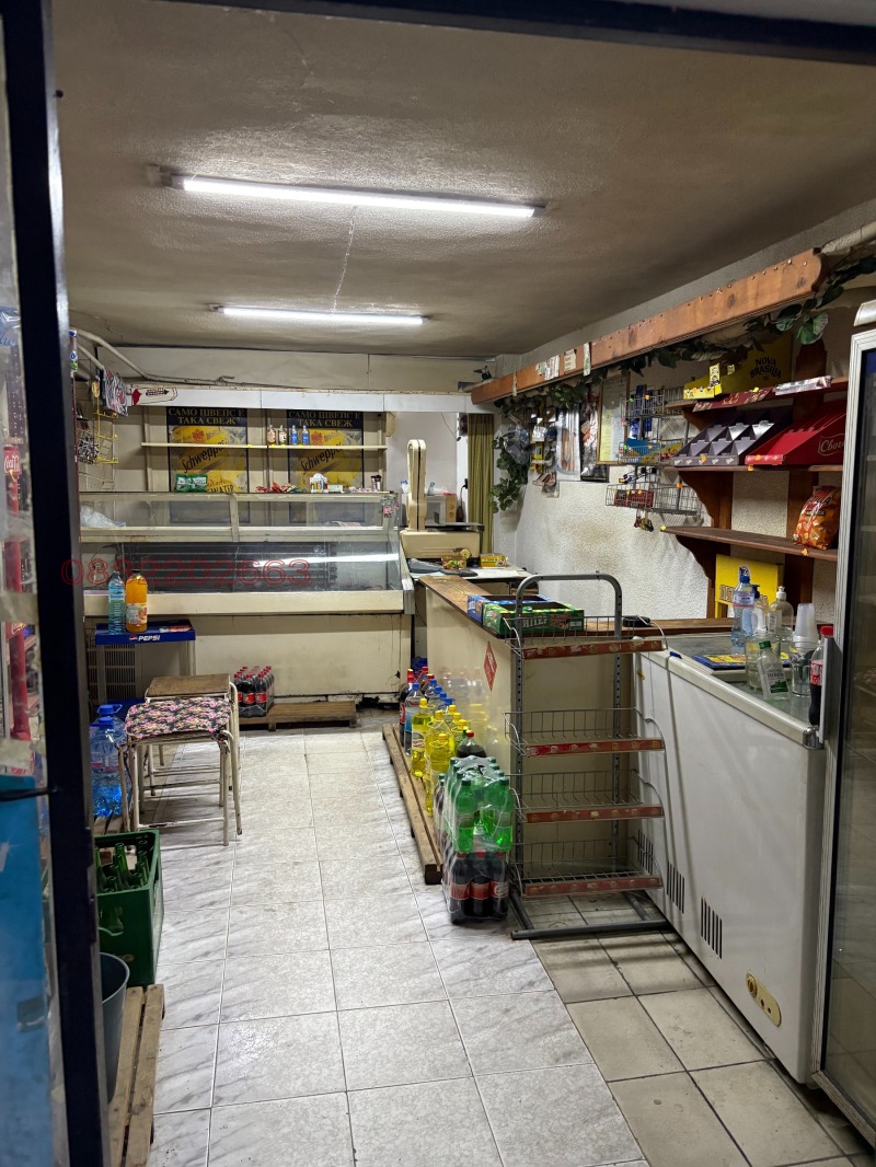 Дава под наем МАГАЗИН, гр. Монтана, Широк център, снимка 2 - Магазини - 52821462