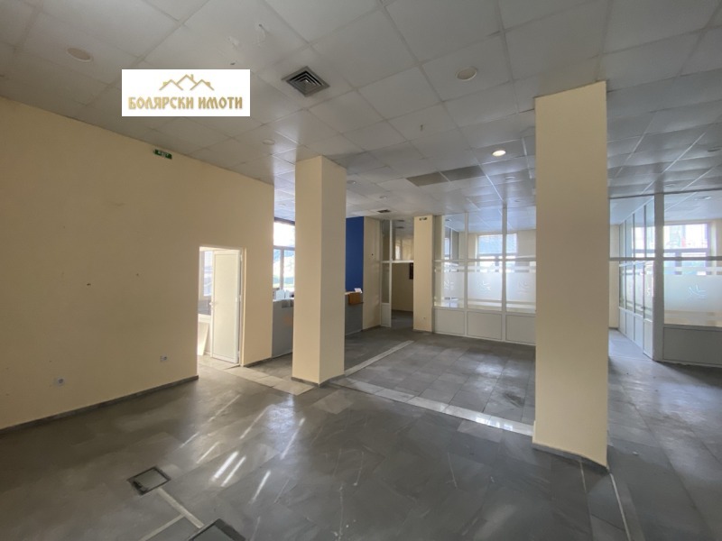 Дава под Наем ОФИС в град Велико Търново, Център - 550 кв.м / 3 500 € » 6 845.41 лв., БОЛЯРСКИ ИМОТИ