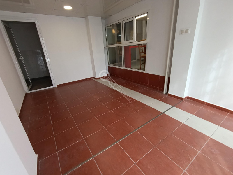 Дава под Наем МАГАЗИН в град Велико Търново, Център - 80 кв.м / 650 € » 1 271.29 лв., ИМОТИ ТЪРНОВГРАД
