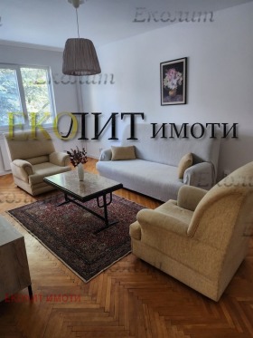 1 спаваћа соба Лагера, Софија