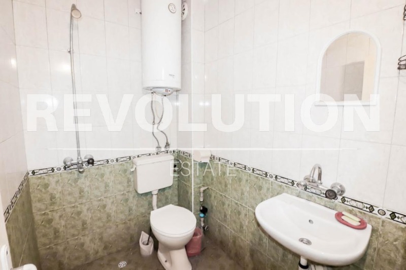 De inchiriat  Studio Varna , Zimno cino Traciia , 25 mp | 44272046 - imagine [5]