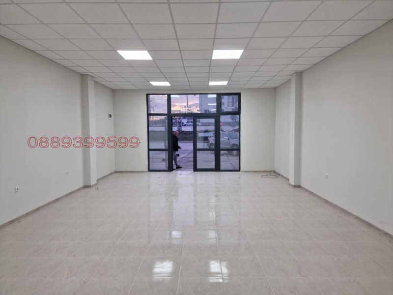 Дава под наем МАГАЗИН, гр. Свиленград, област Хасково, снимка 2 - Магазини - 52784114