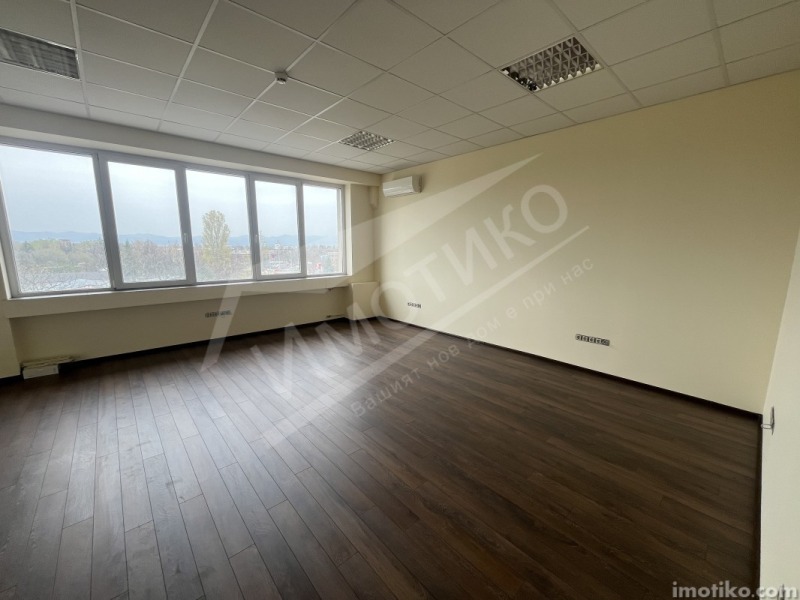 Дава под нем  Офис, град София, Център •  160 EUR • ID 24122633 — holmes.bg - [1] 