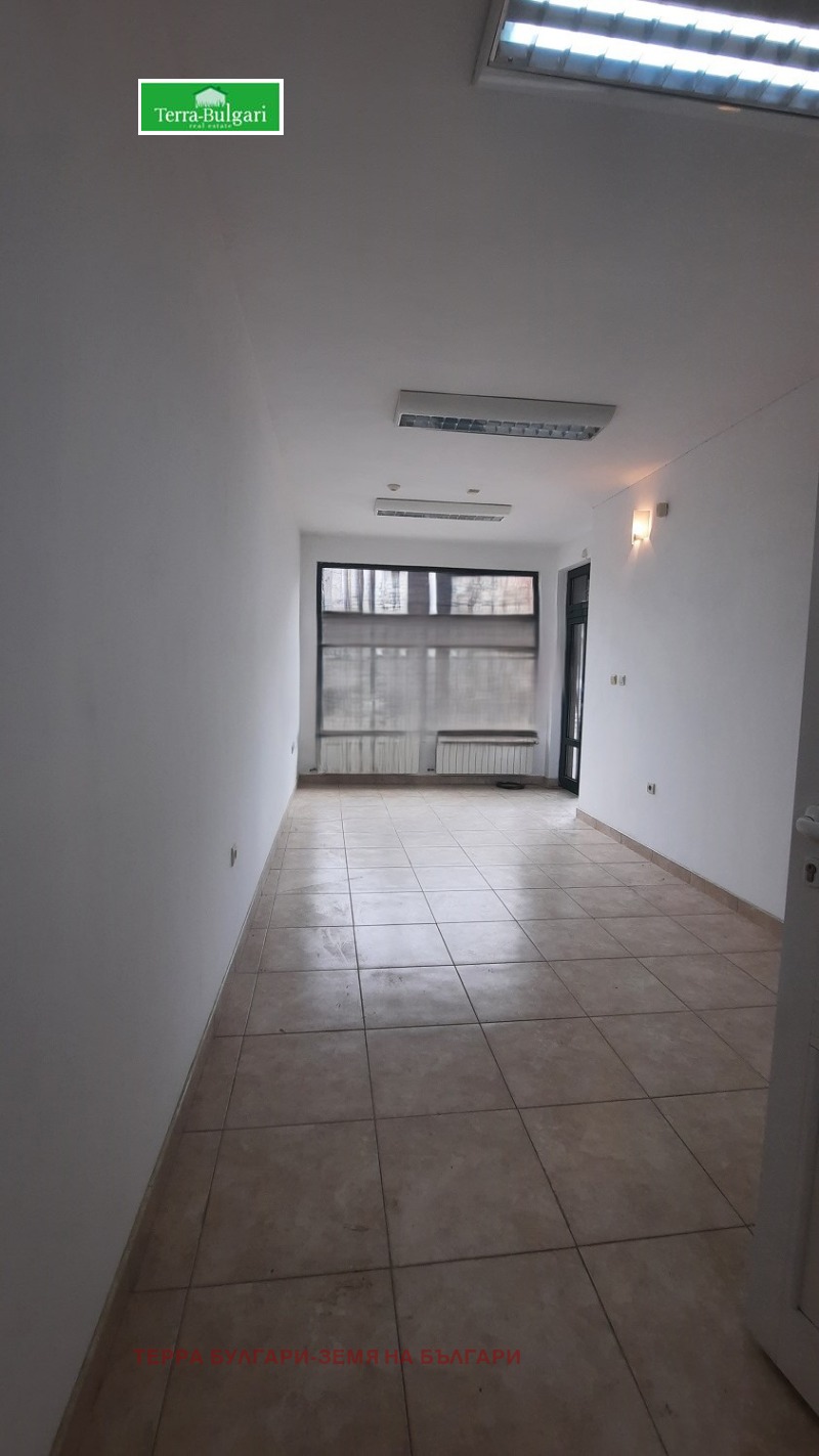 Дава под Наем МАГАЗИН в град Перник, Пригаров район - 27 кв.м / 153.39 € » 300 лв., ТЕРРА БУЛГАРИ-ЗЕМЯ НА БЪЛГАРИ