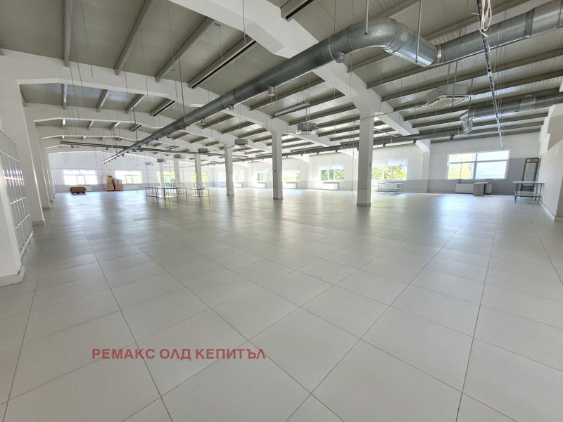 A louer  Stockage région Veliko Tarnovo , Gorna Oryahovitsa , 3000 m² | 17422019