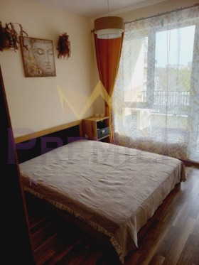 1 dormitorio Pobeda, Varna 7