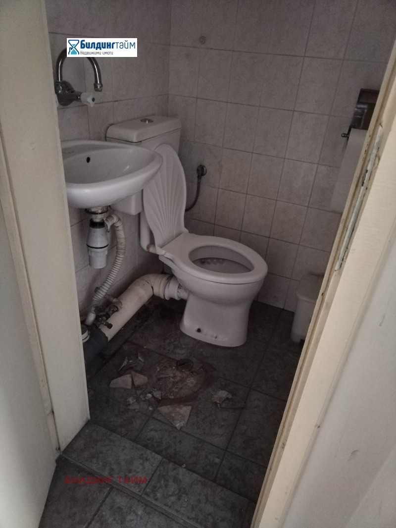 Дава под наем ОФИС, гр. Шумен, Център, снимка 3 - Офиси - 53004786